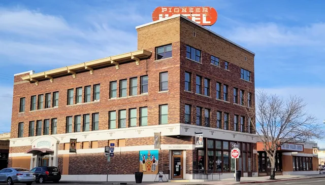 Western Folklife Center