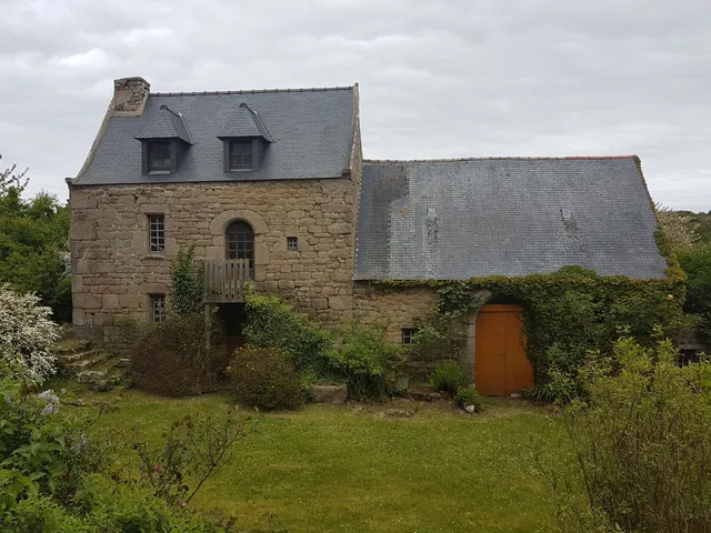 Notre-Dame du Yaudet, Chapelle de la Vierge couchée