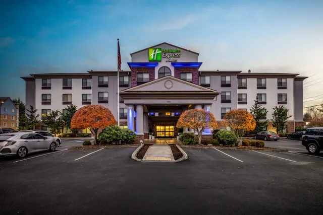 Holiday Inn Express & Suites Vancouver Mall/Portland Area by IHG