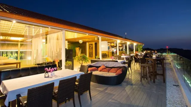 Heaven Restaurant & Bar