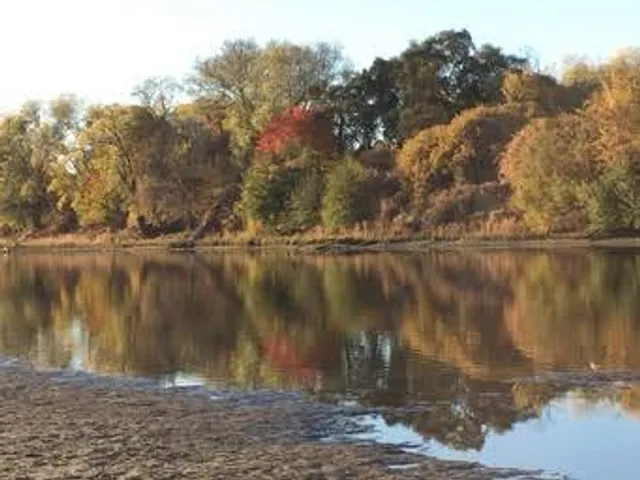Sutter's Landing Beach