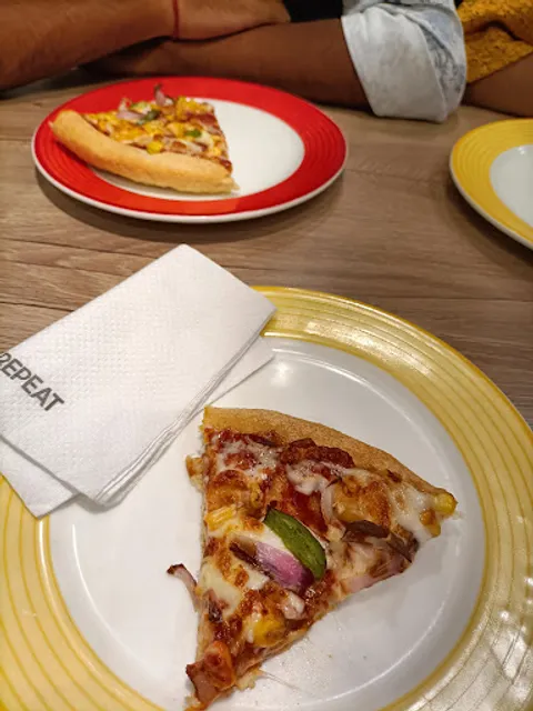 Pizza Hut | Thakurganj, Lucknow