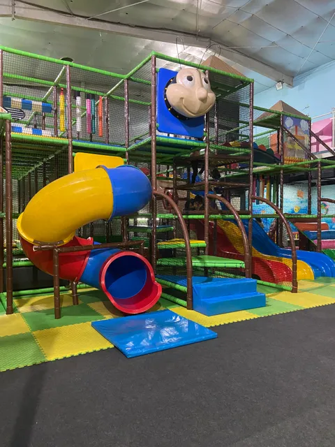 Busy Bee - Kids Indoor Park Kochi