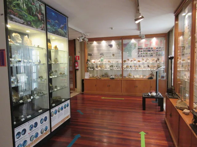 Urrelur mineral eta fosilen museoa