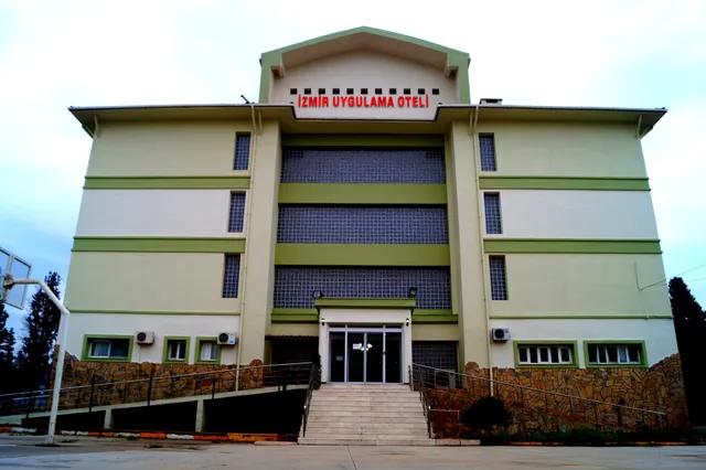 IZMIR HOTEL APPLICATIONS