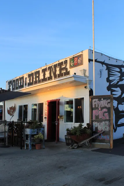 Flying Pig Pub & Kitchen