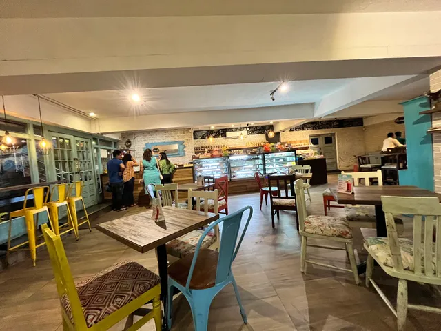 Le Bon Bakery & Cafe