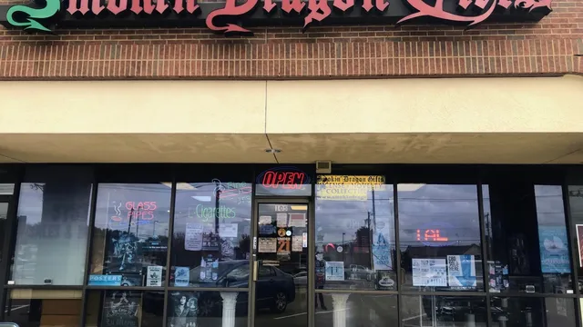 Smokin' Dragon Gifts and Vapes