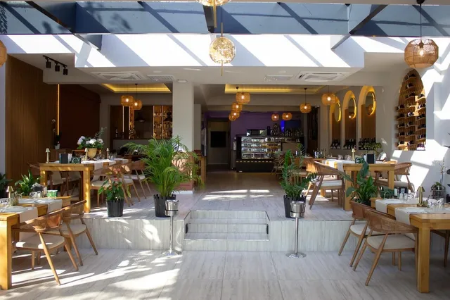 ASSOSA PORT RESTAURANT HOTEL - KÜÇÜKKUYU RESTORAN OTEL