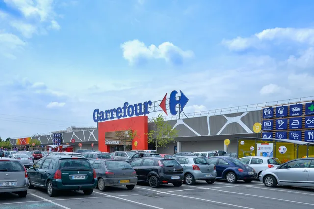Centre commercial Carrefour Nantes La Beaujoire