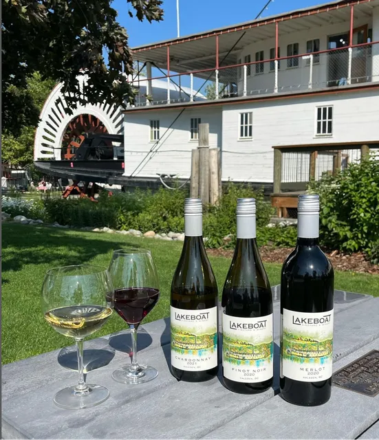 Lakeboat Vineyard & Winery