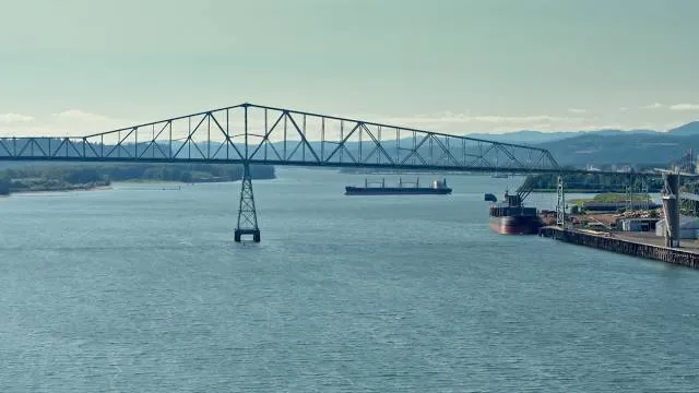 Lewis and Clark Bridge