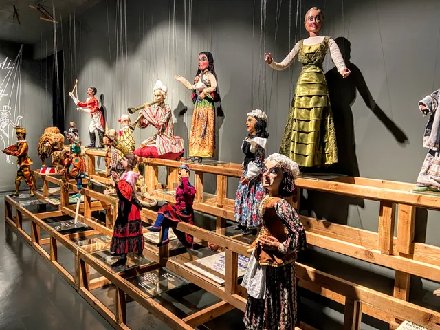 Centro Internazionale "VITTORIO PODRECCA-TEATRO DELLE MERAVIGLIE DI MARIA SIGNORELLI”