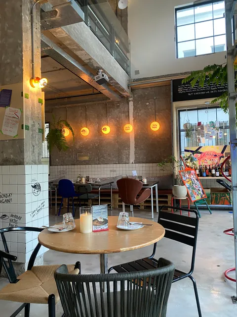 I HATE MONDAY DINING