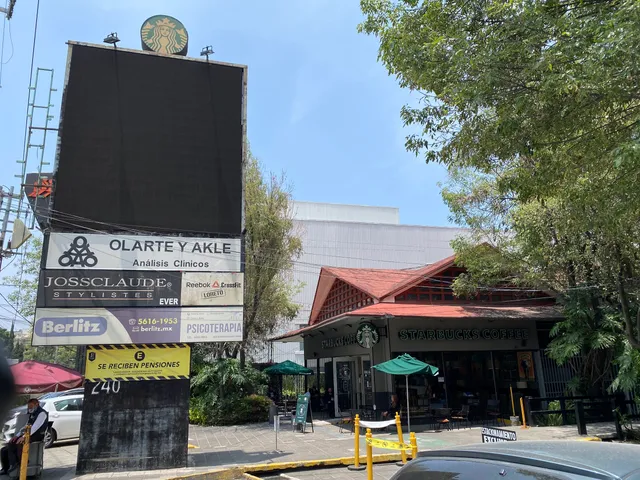 Starbucks Jardines Del Pedregal