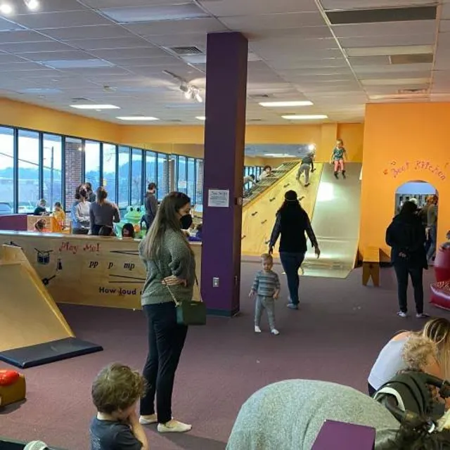 Notasium: Music based play space and music school