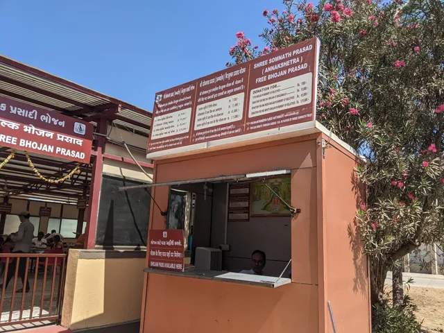 Shree Somnath Prasad ( Annakshetra ) Free Bhojan Prasad