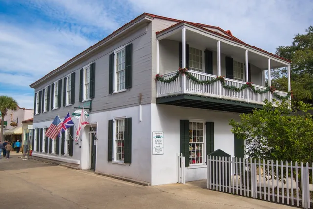 Peña-Peck House - Woman's Exchange