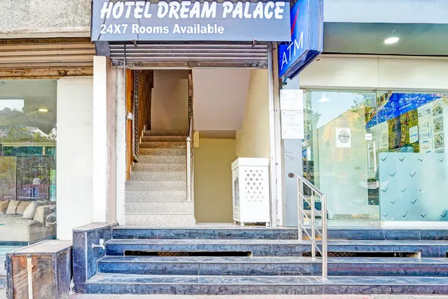 OYO Hotel Dream Palace