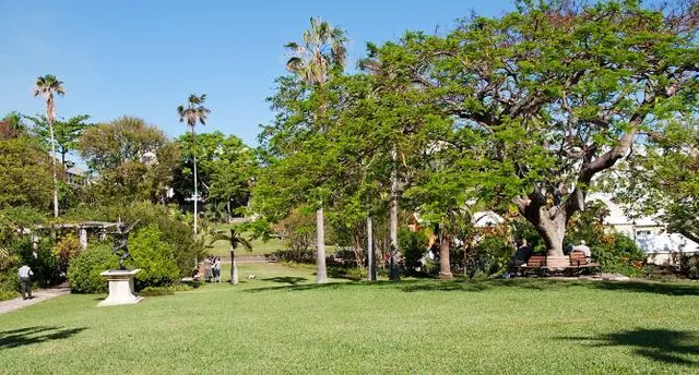 Queen Elizabeth Par-La-Ville Sculpture Park