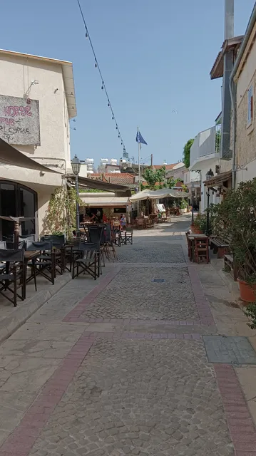 Pissouri Square Fountain