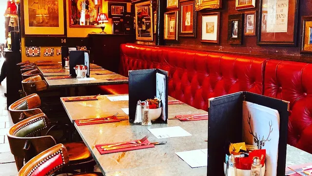 Whiski Bar & Restaurant