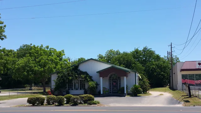 Designs By Donna Flowers & Gifts