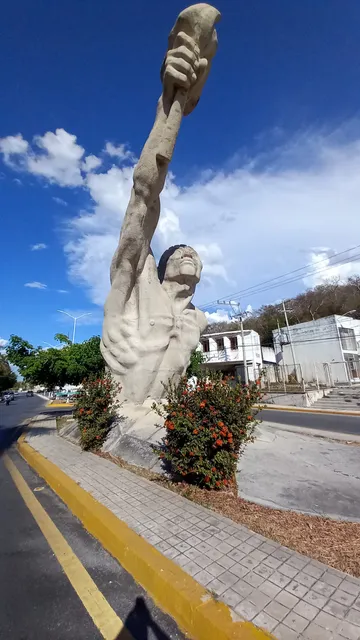 Monumento Al Resurgimiento