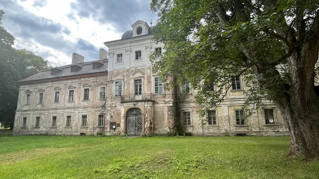 Morzin Palace, Dolní Lukavice