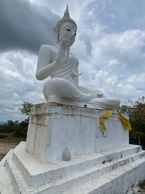 Chedi Luang Pu Sao