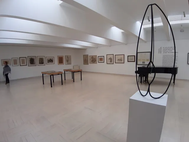 Lugar do Desenho — Fundação Júlio Resende