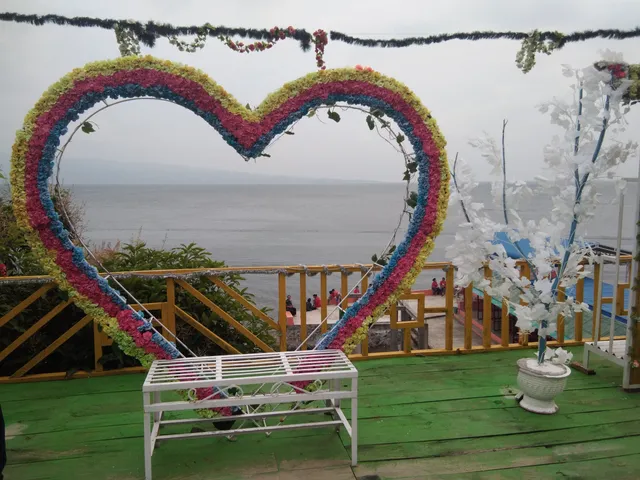 Objek Wisata Pantai Paris