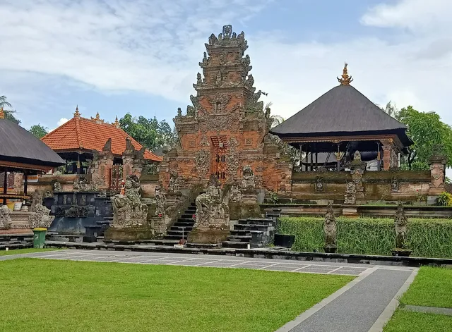 Pura Luhur Giri Kusuma
