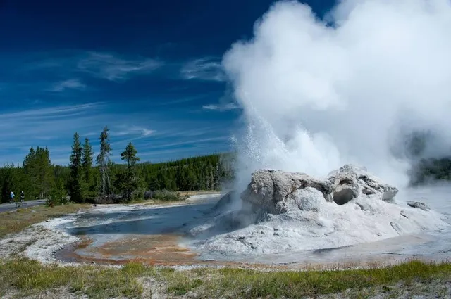 Grotto Geyser