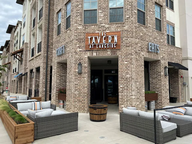 The Tavern at Lakeside