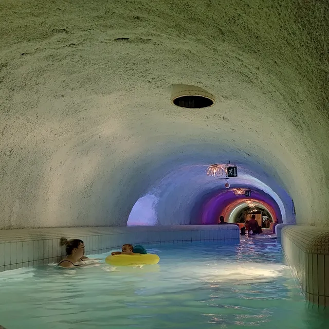 Cascade Cave and Adventure