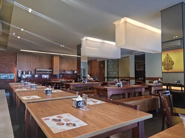 Sate Senayan Rawamangun