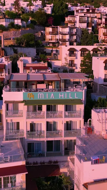 Mia Hill Suites Hotel