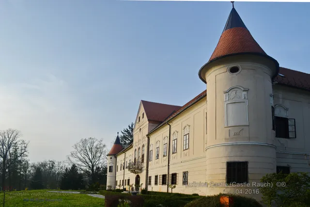 Lužnica Manor