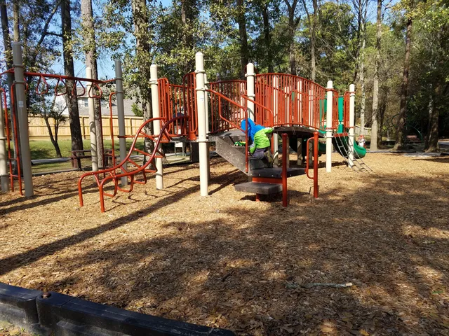 Lakewood Crossing Park