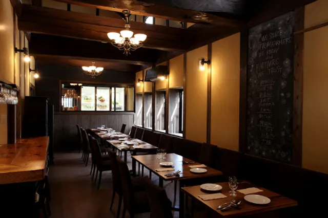 里山イタリアン AJIKURA