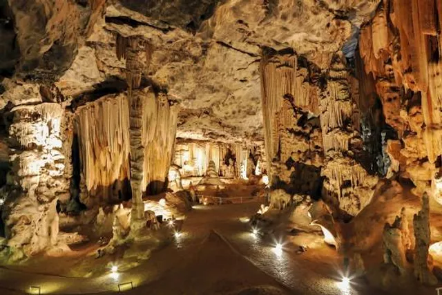 Louisville Mega Cavern