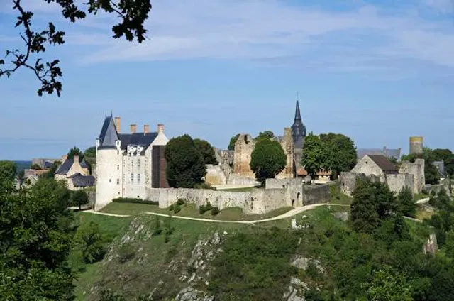 Château de Sainte-Suzanne