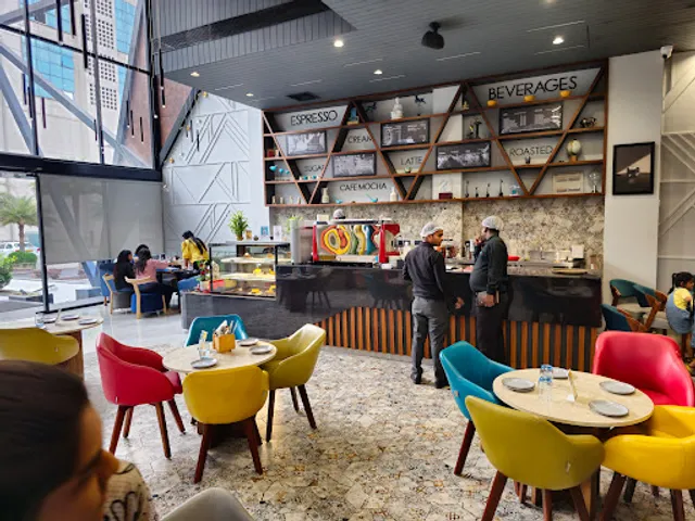 Godwit Cafe | Best Cafes in Raipur | Best Jain food in Raipur | Pure Veg restaurant