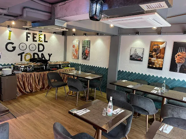 Aroma Indian Resturant