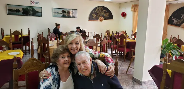 Dragón Dorado - Comida China