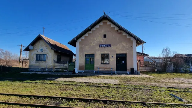 Mocănița de pe Valea Hârtibaciului - gara Cornățel