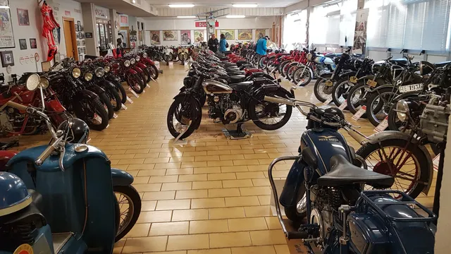 Collezione Guzzi Brunelli