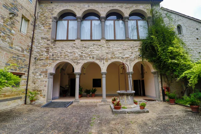 Civic Picture Gallery