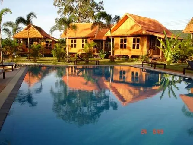 Bang Saray Village Resort